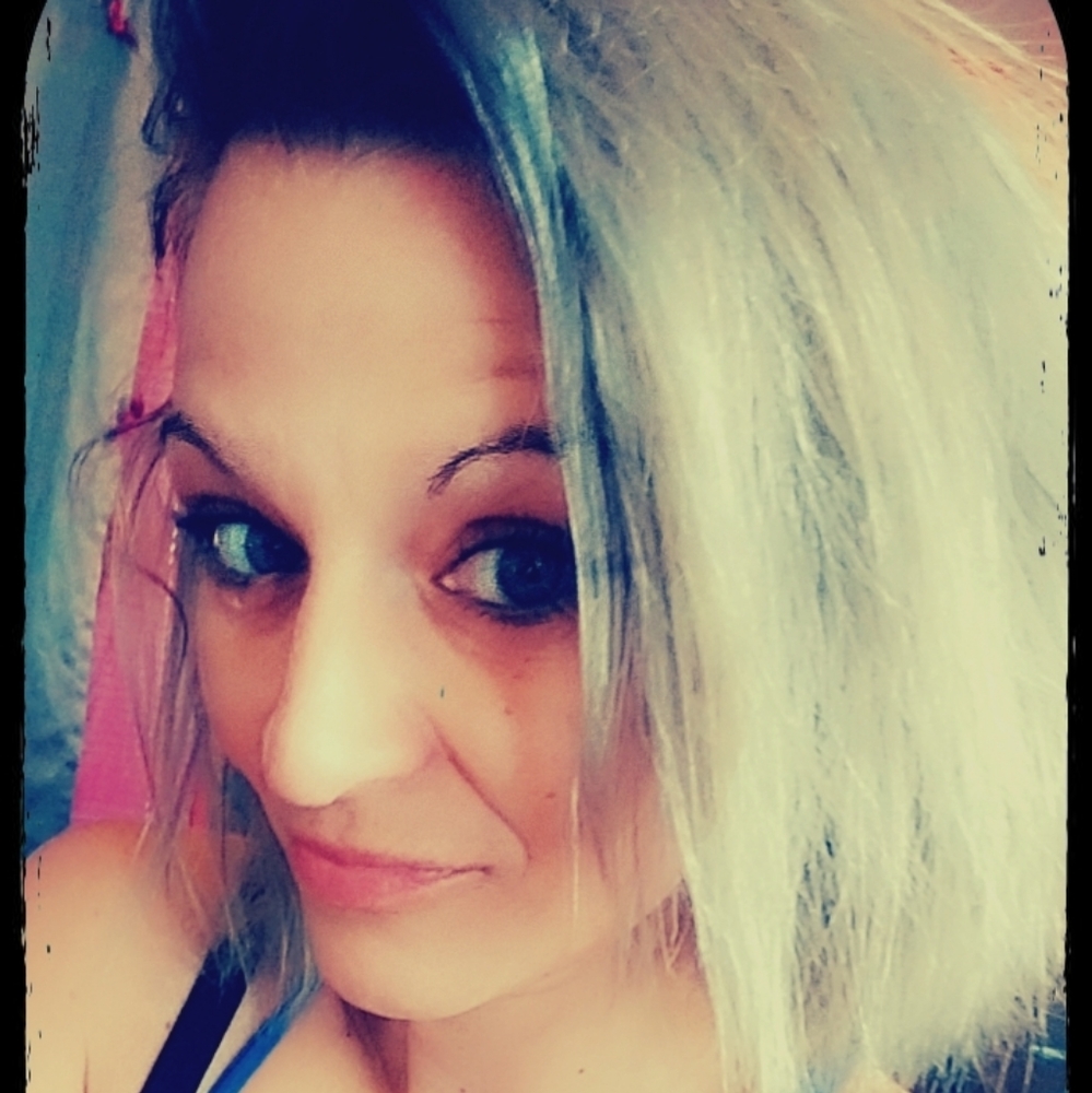 Meet your Posher, Talia